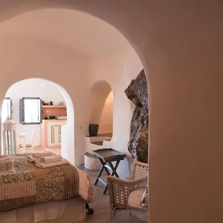 Old * Oia
